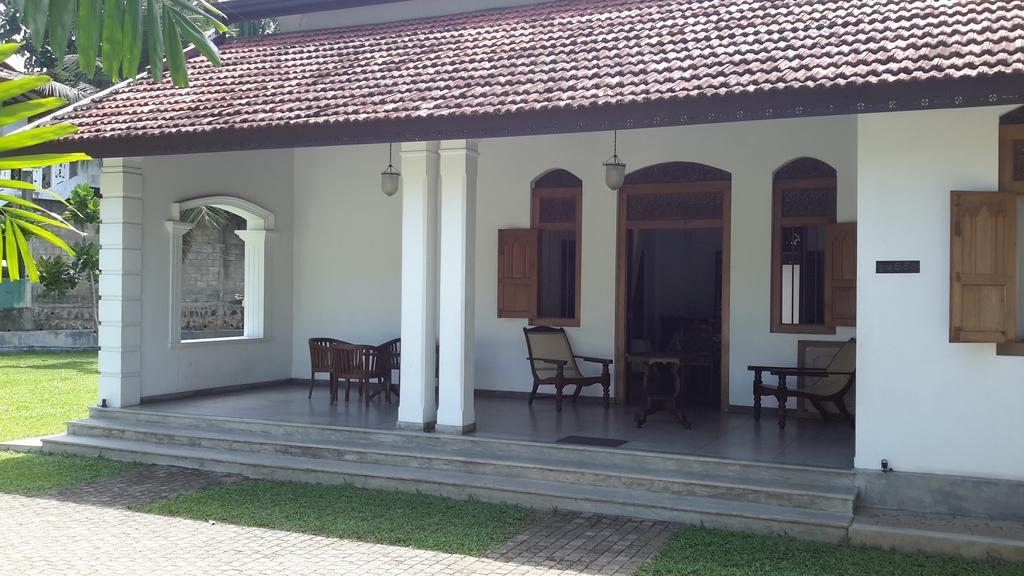 Villa Indrasiriya آهانغاما المظهر الخارجي الصورة