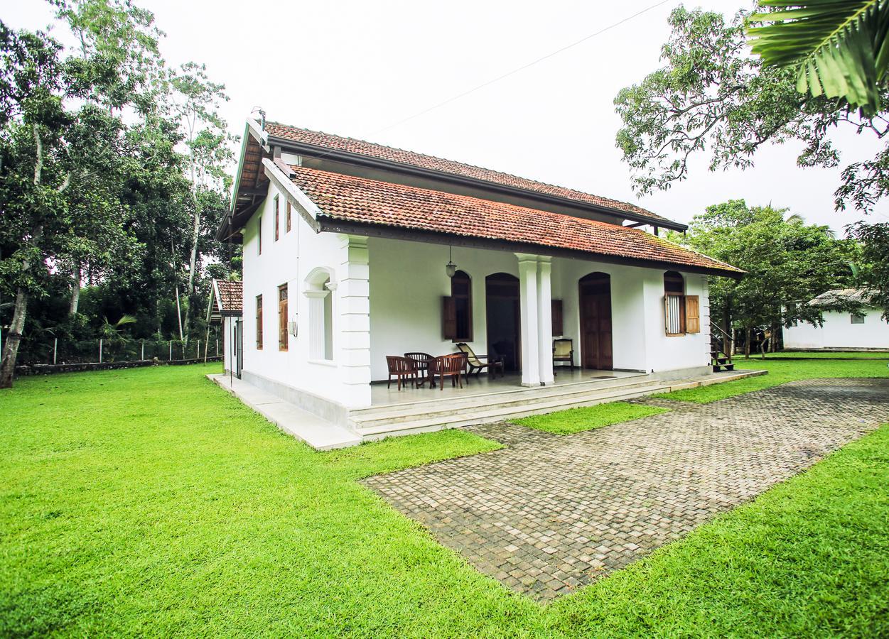 Villa Indrasiriya آهانغاما المظهر الخارجي الصورة